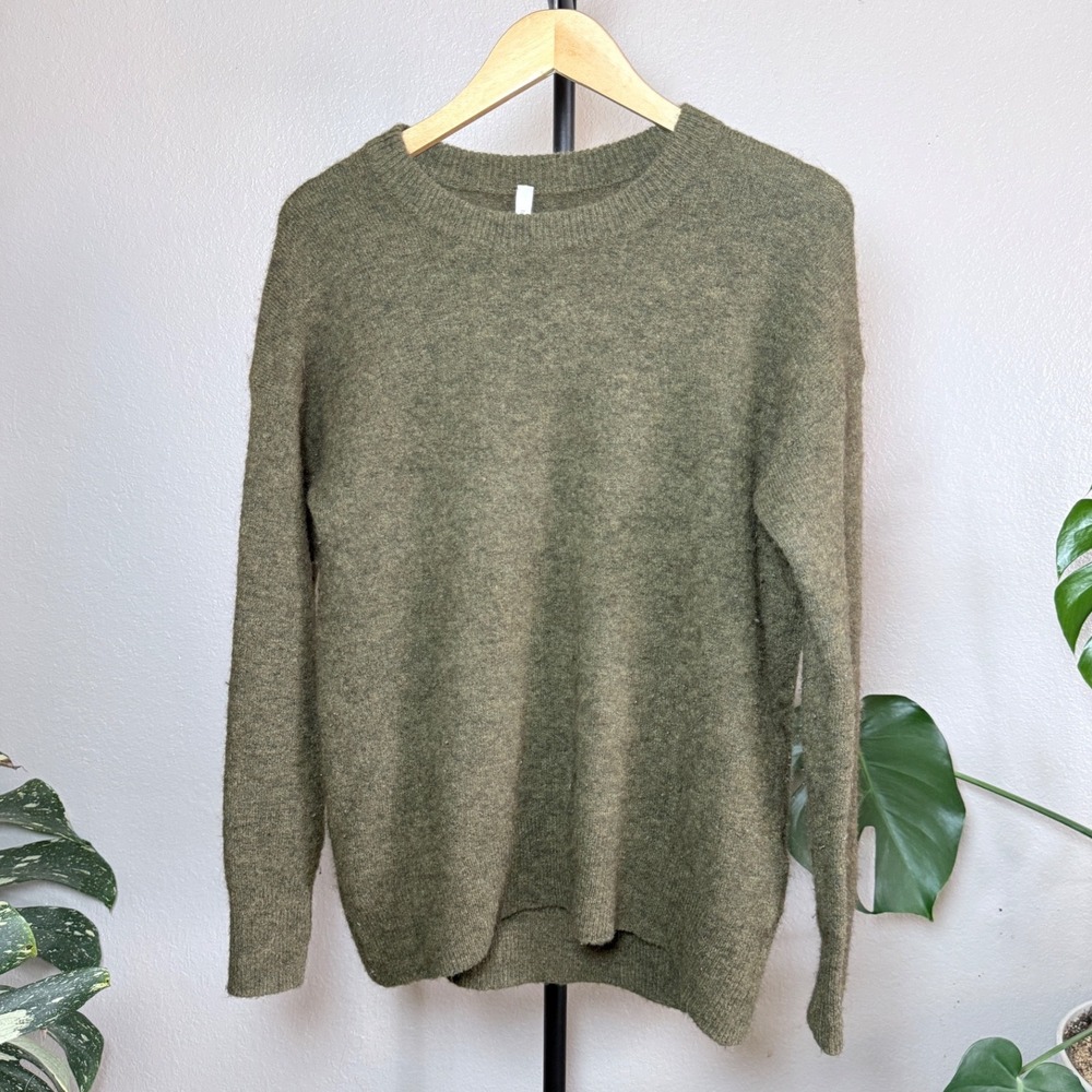 Aritzia Babaton Womens Green Crew Neck Oversized Pullover Jumper Sweater XS